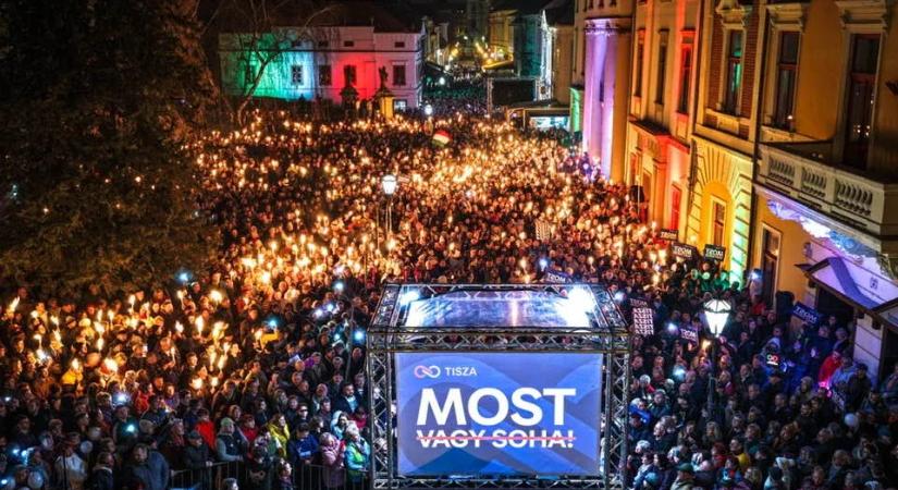 A Zebra DPK brutális leleplezése: Magyar Péter megfordított egy fotót!