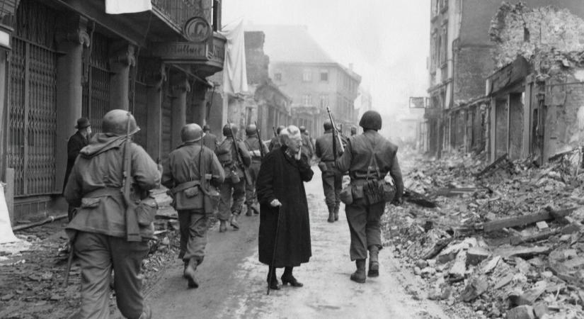 11 év után váratlanul visszatért a feledésbe merült második világháborús film