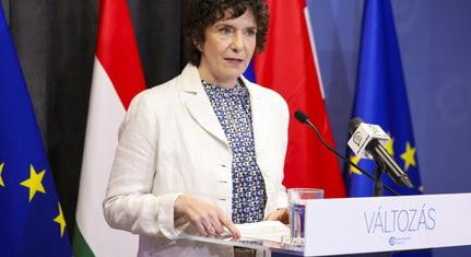 Dobrev Klára remegő térdű kormánytagokat akar látni a választás után, 10 százaléknyi voksot vízionál pártjának