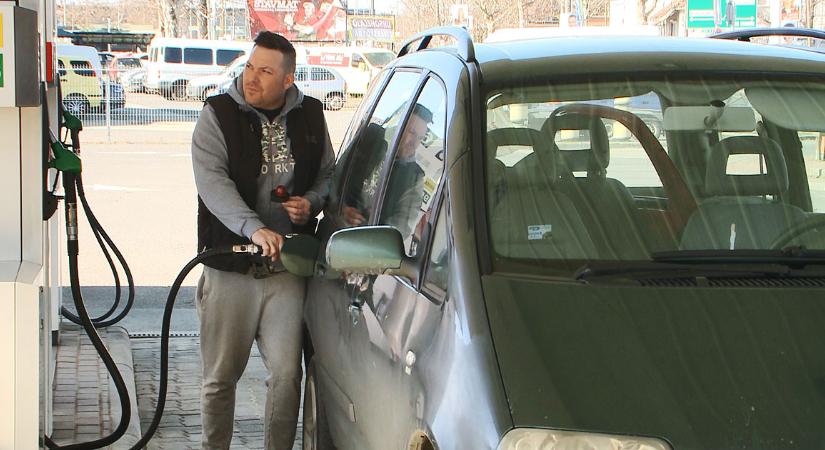 Újabb brutális áremelés a kutakon, egy hét alatt 37 forinttal drágul a gázolaj