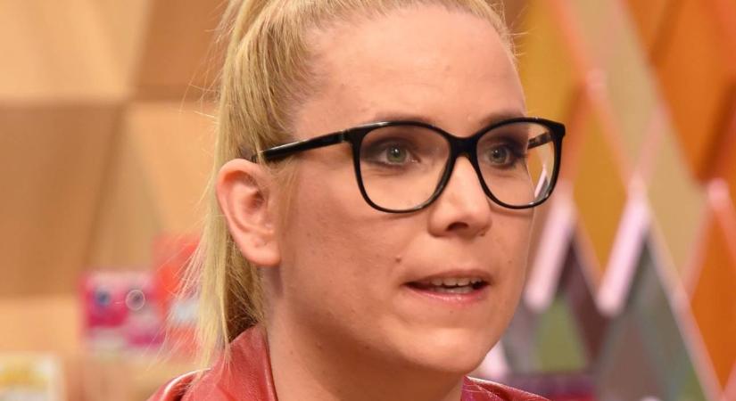 „Tudom, hogy nézek ki” – Risztov Éva külsejét kritizálják a Bochkor-hallgatók, visszavágott a rádiós