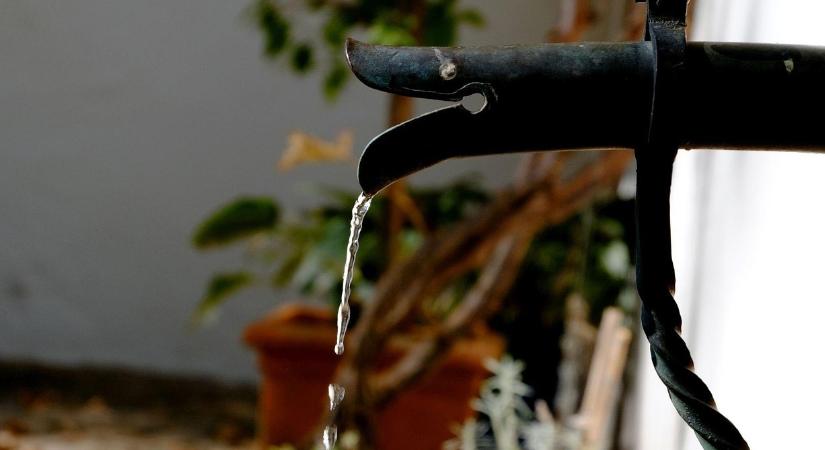 Tilos ebből a vízből inni, lezárták a népszerű forrást
