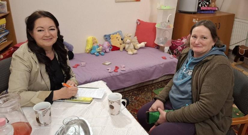 Fogadóórát tartott Kismacson Katona Erzsébet