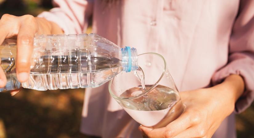 Kiszáradás szomjúság nélkül, 60 éves kor felett ennyi vizet kellene inni