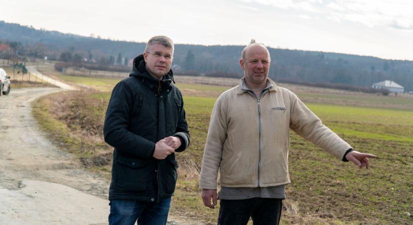 Szilárd burkolatot kap egy külterületi út Velemben