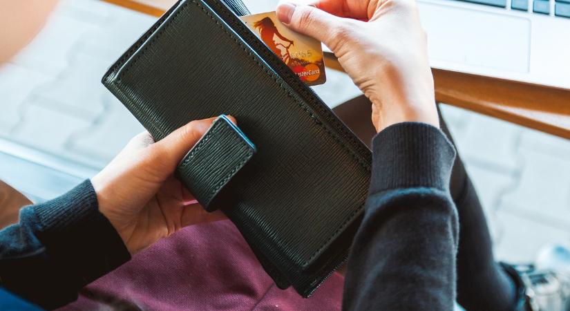 Ha hitelt szeretne felvenni, legalább ekkora fizetést várnak el a bankkok