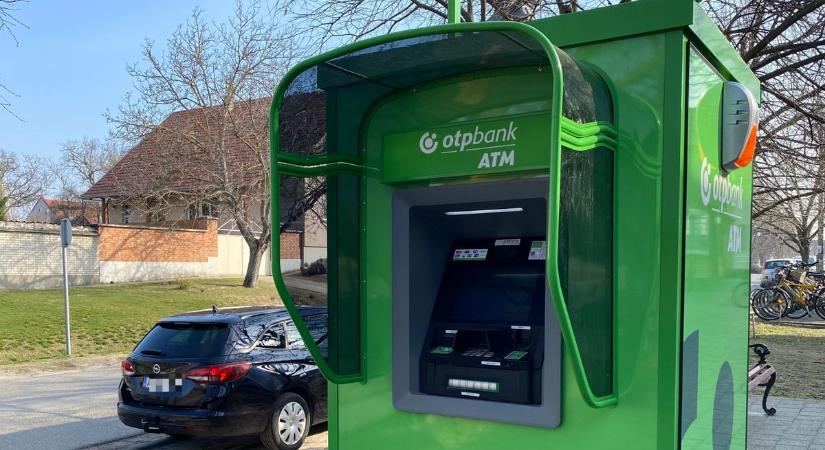 Automata-lopások miatt hátráltak ki a bankok, de végre megérkezett az ATM Érsekcsanádra is!