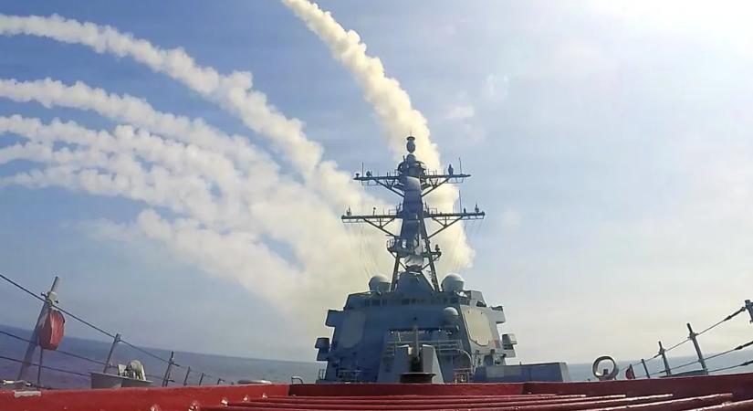 „A számokon múlik minden” – sok ezer rakétát ellőttek egymásra, és minden korábbinál több országnak kell egyszerre elfogókhoz nyúlni