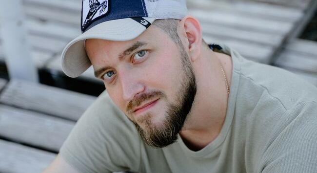 Miért marad a baseball sapka a legsokoldalúbb férfi kiegészítő?