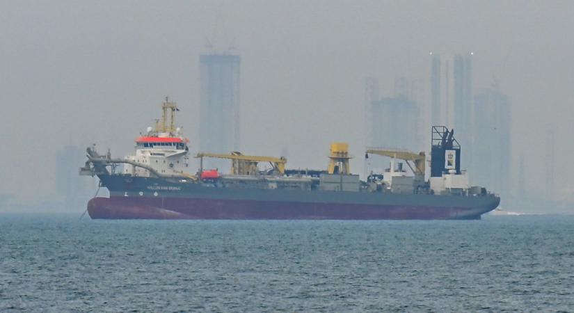 Közel-keleti háború: megbénulhat a világ áruforgalma, Magyarország is súlyos árat fizethet