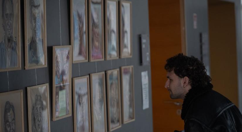 Így még biztosan nem látta a magyar sztárokat: karikatúrán kelnek életre