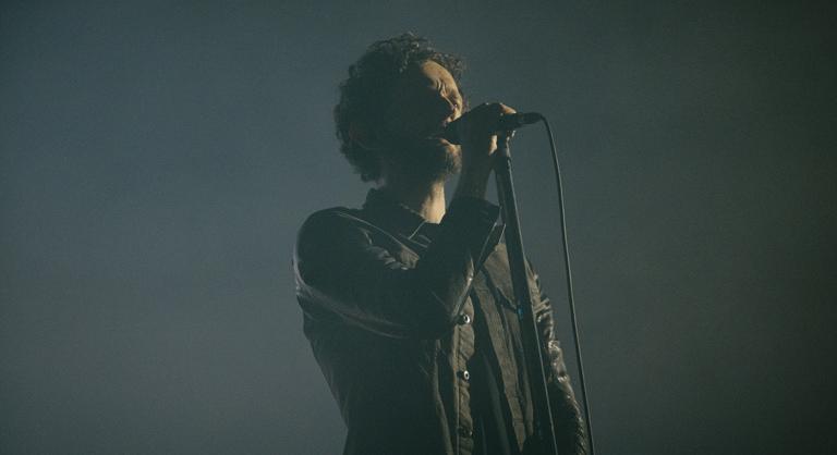 Van egy tér, ahol még semmi sem dőlt el, de folyamatos a feszültség