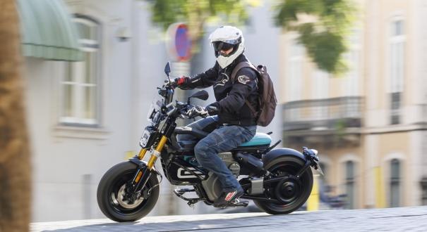 A város, ahol fizetnek, hogy lecseréld az öreg motorod