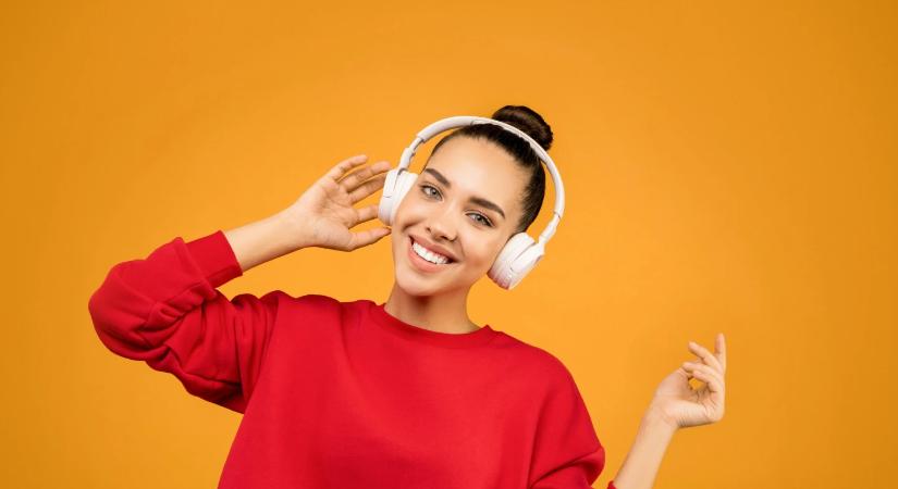 Mutasd, mit hallgatsz, és megmondjuk ki vagy