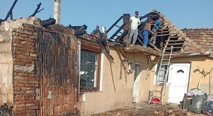 5 hónapos csecsemő és mozgássérült fiatal is hajléktalan lett a szerda éjjeli öreglaki tűzben, aki tud, segítsen!