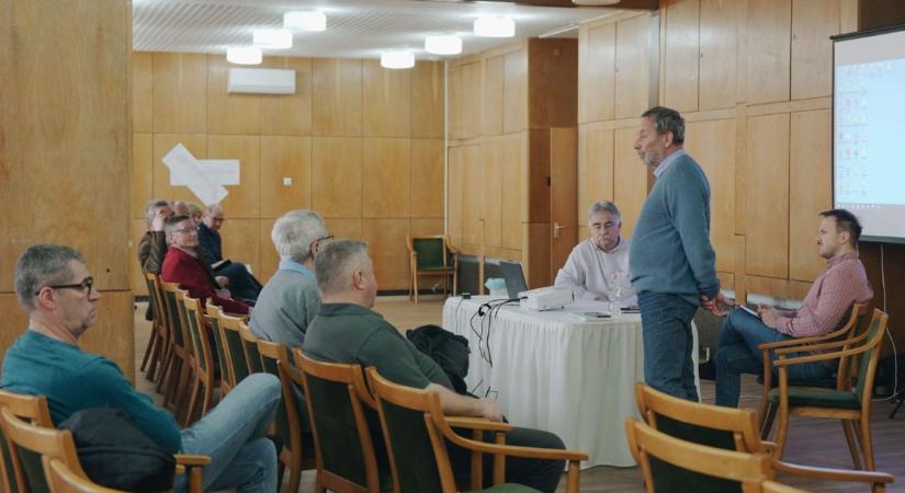 Fórum az Alkotmány és a Kodály Zoltán utcák felújításáról