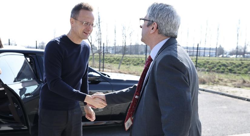 Szijjártó Péter: 1,5 milliárdos beruházással épült a HBPO globális szolgáltatóközpontja