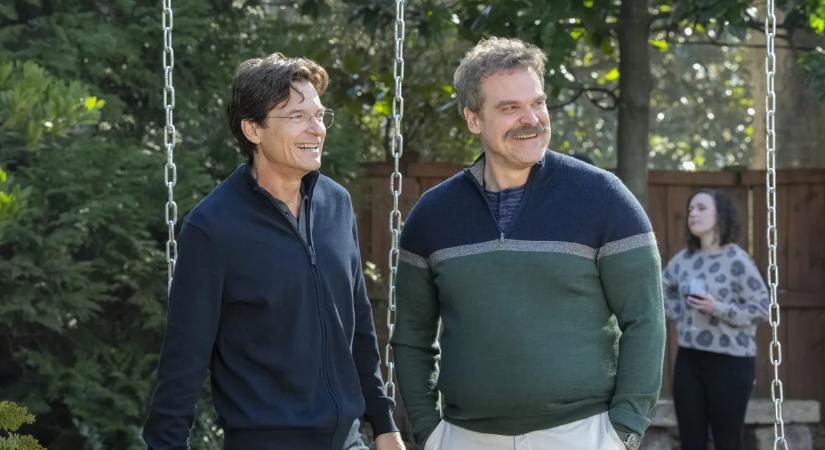 Teljes sokk: legjobb barátja csábította el David Harbour feleségét