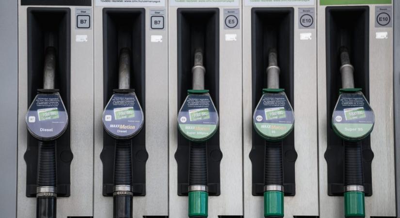 Kilőttek az árak a kutakon: ennyiért lehet tankolni a szomszédos országokban