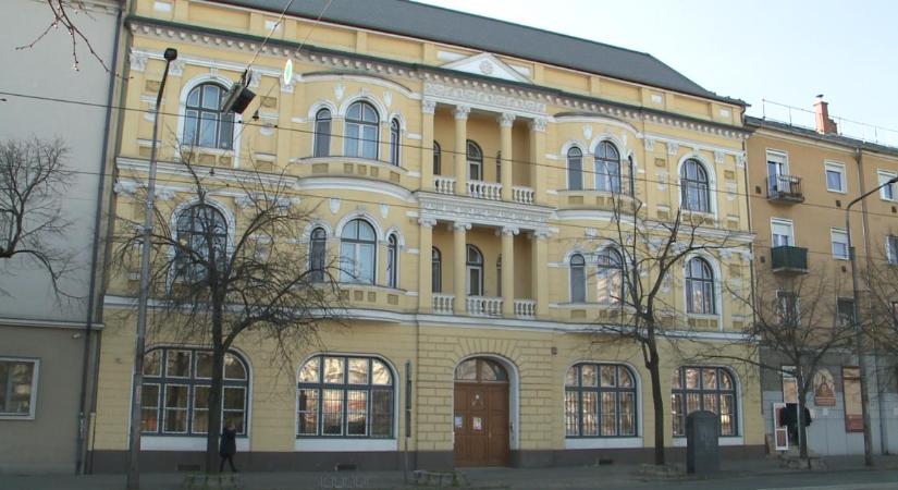 Az önkormányzat átadta a Petőfi téri épület tulajdonjogát a Görögkatolikus Metropóliának