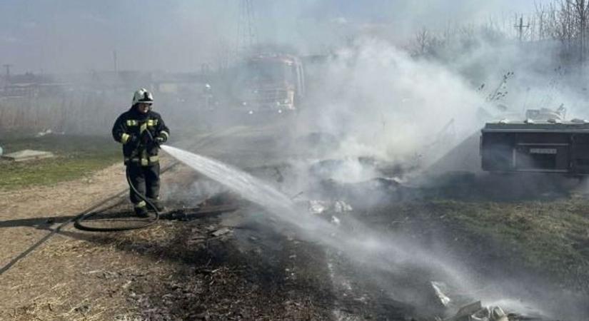 Egy zalai majorságban csaptak fel a lángok, a tetőszerkezetre is átterjedt a tűz