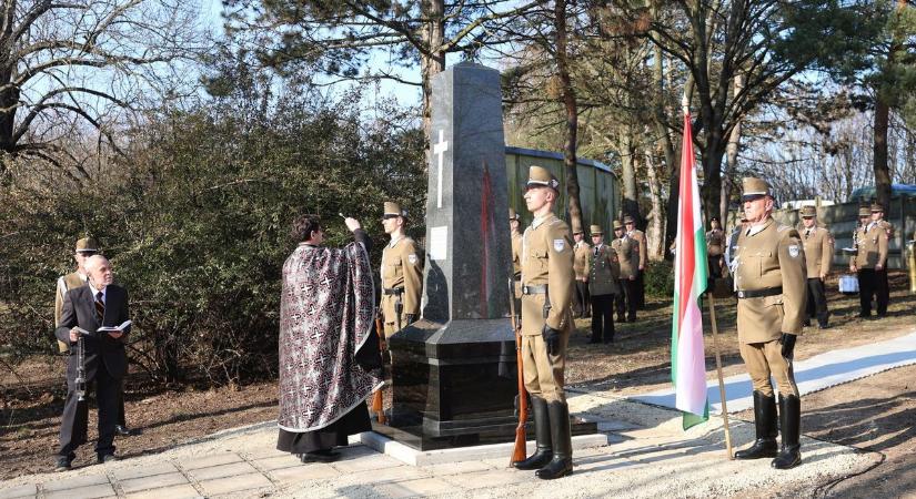 Moldovai katonák emlékművét avatták Miskolcon