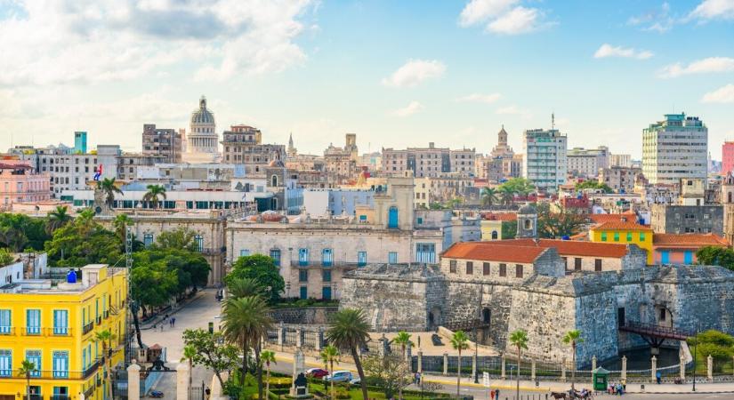 Így borult sötétségbe az egyik legismertebb ország