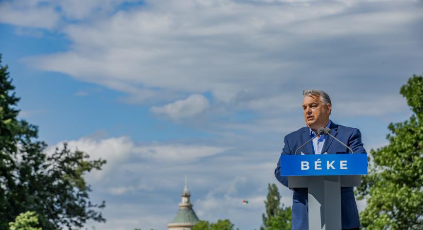 Orbán Viktor a Kossuth Lajos téren mond beszédet március 15-én