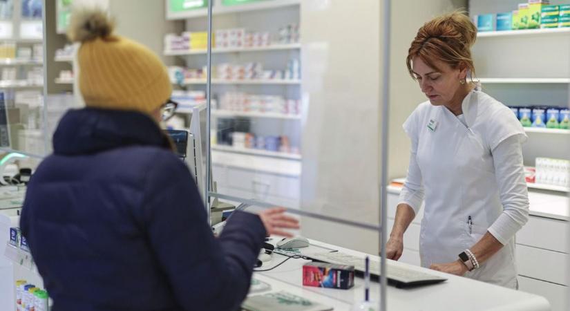 Ha nincs észnél a vevő, a háromszorosát is kifizetheti ugyanazért a vényköteles gyógyszerért, mutatjuk miért