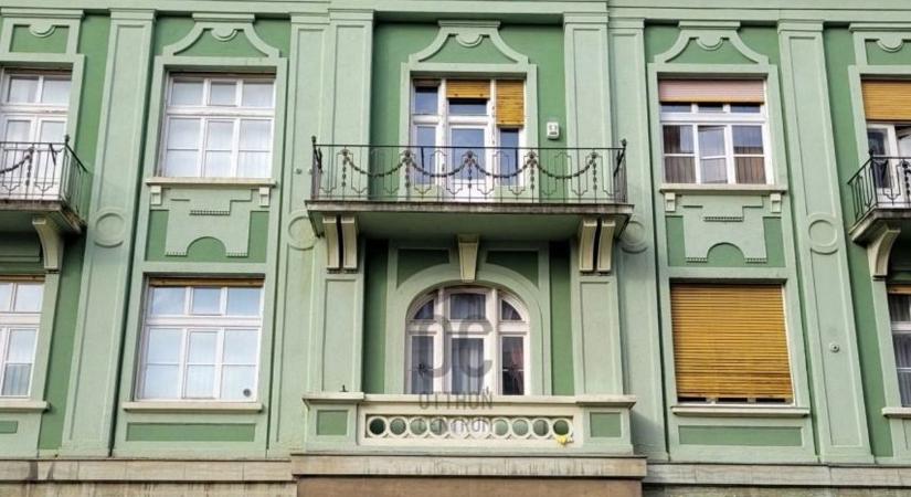 Nemrég még műtöttek itt - most eladó az impozáns szombathelyi ingatlan