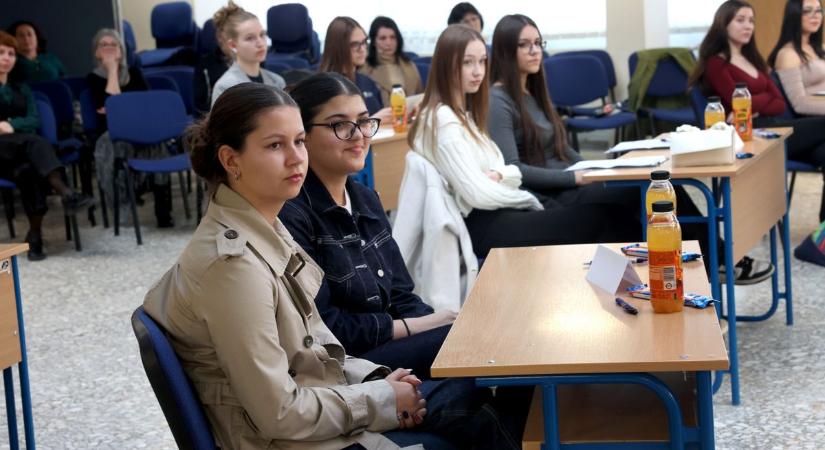 A nagyatádi fiatalok gardróbja a legzöldebb