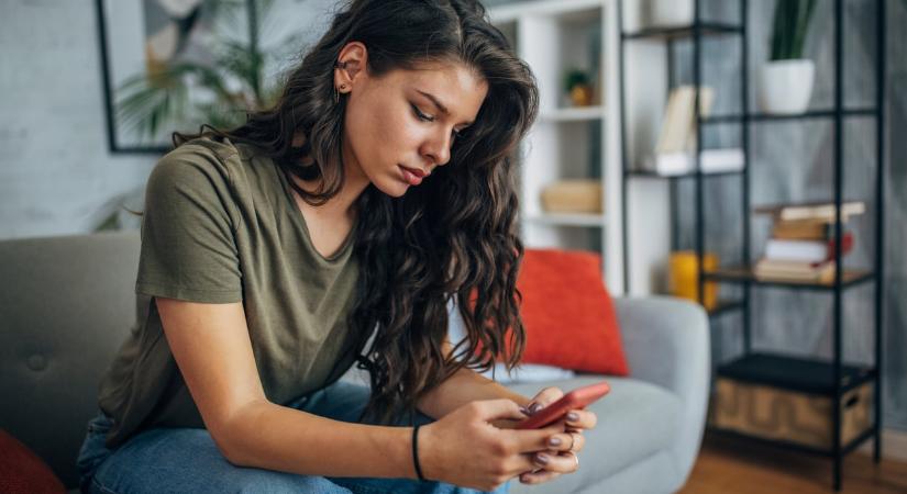 A magány új, alattomos formája: tele vagy ismerősökkel, mégsincs kit felhívni