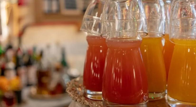 Rovarriasztót itattak két gyerekkel egy étteremben – sokkoló, ami ezután történt