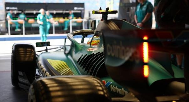 Döbbenetes Aston-vallomás, káoszra számító versenyzők: csütörtöki F1-es hírek