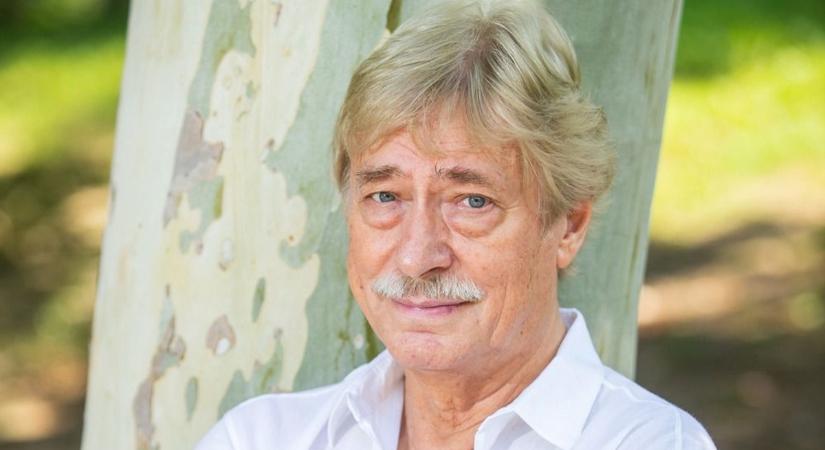 „A kisebb unokám sérült kisfiú” – Soltész Rezső ritkán látott családjáról mesélt