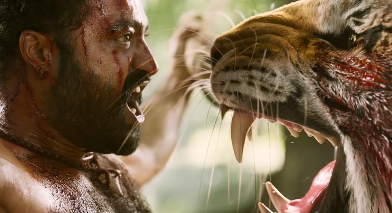 Puszta kézzel ölik meg a tigrist, de nem csak ettől bombajó az Oscar-díjas RRR