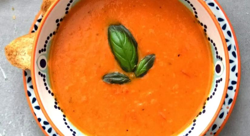 Nem teszek már tejfölt a paradicsomlevesbe – ettől lesz igazán krémes és laktató