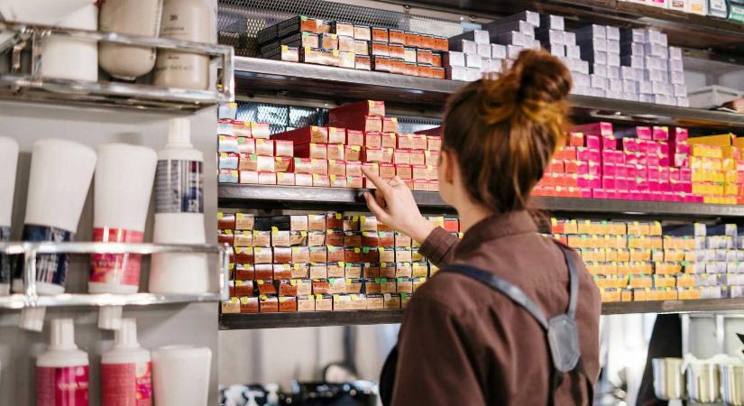 Rekordszámú riasztás az EU-ban: kozmetikumok és játékok vezetik a veszélyes termékek listáját