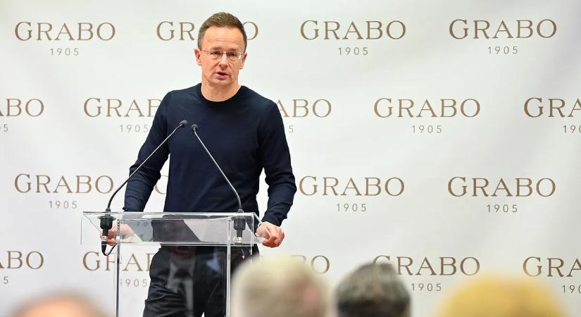 Szijjártó Péter: Ukrajna több pénzt csinál a háborúból, mint amennyit békeidőben elő tud állítani
