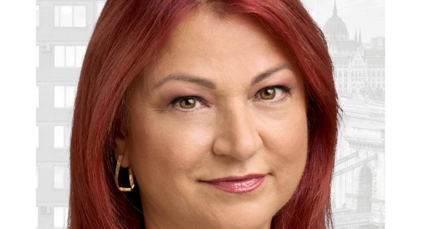 Orbán Adrien is leadta az induláshoz szükséges ajánlásokat Győr 02-es választókerületében