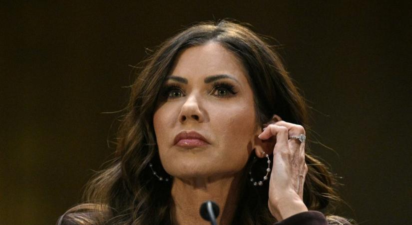 Távozik a tömeges deportálásokért felelős miniszter a Trump-kormányból