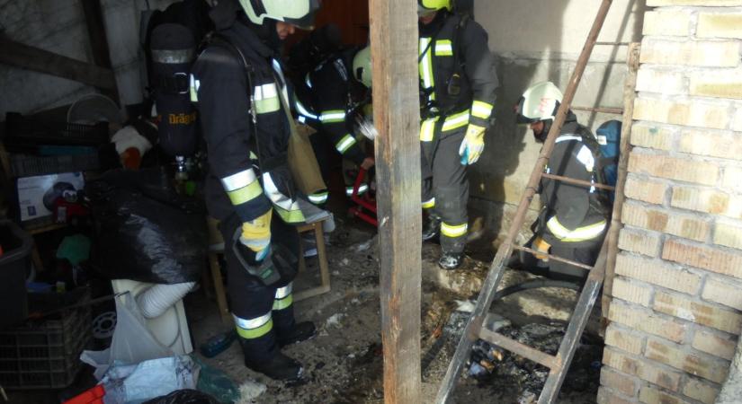 Pincetűzhöz riasztották a tűzoltókat Nyíregyházán