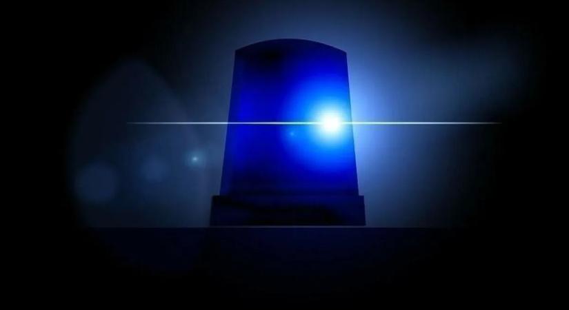 Szőnyegvágóval szúrta meg kolléganőjét egy férfi