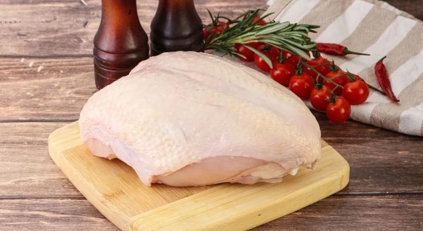 Ezért válasszunk inkább csontos, bőrös csirkemellet filé helyett
