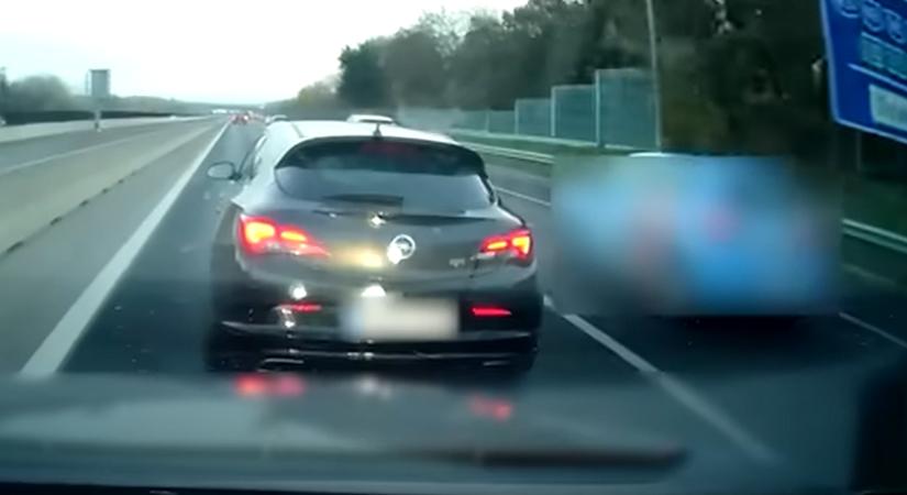 Nagy változás jöhet az utakon: célkeresztbe kerülnek a büntetőfékezők