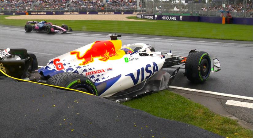 Az F1 egyik legszebb pillanata játszódott le, miután élete első futamán kiesett az újonc Melbourne-ben