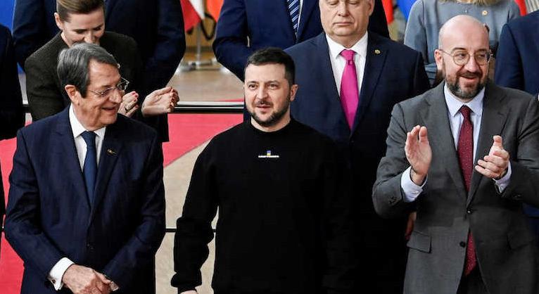 Török Gábor szerint Orbán jó gombokat nyomogat, amikor Zelenszkijt támadja, de Magyar Péter is érti ezt a játékot