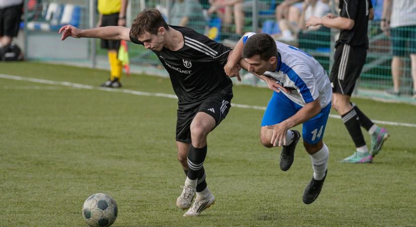 Üldözőjéhez látogat a listavezető a megyeegyben