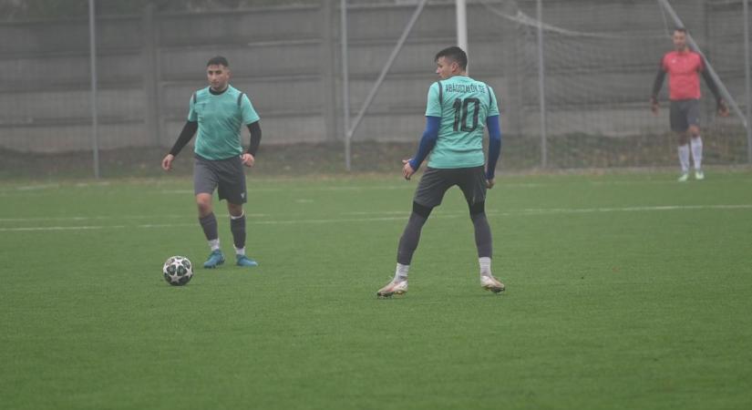 Hatpontos meccs a bennmaradásért, Tószegre látogat az Abádszalók