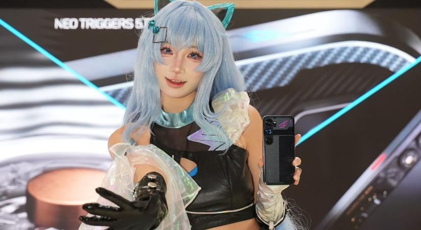 Beépített akkumulátoros telefon érkezik